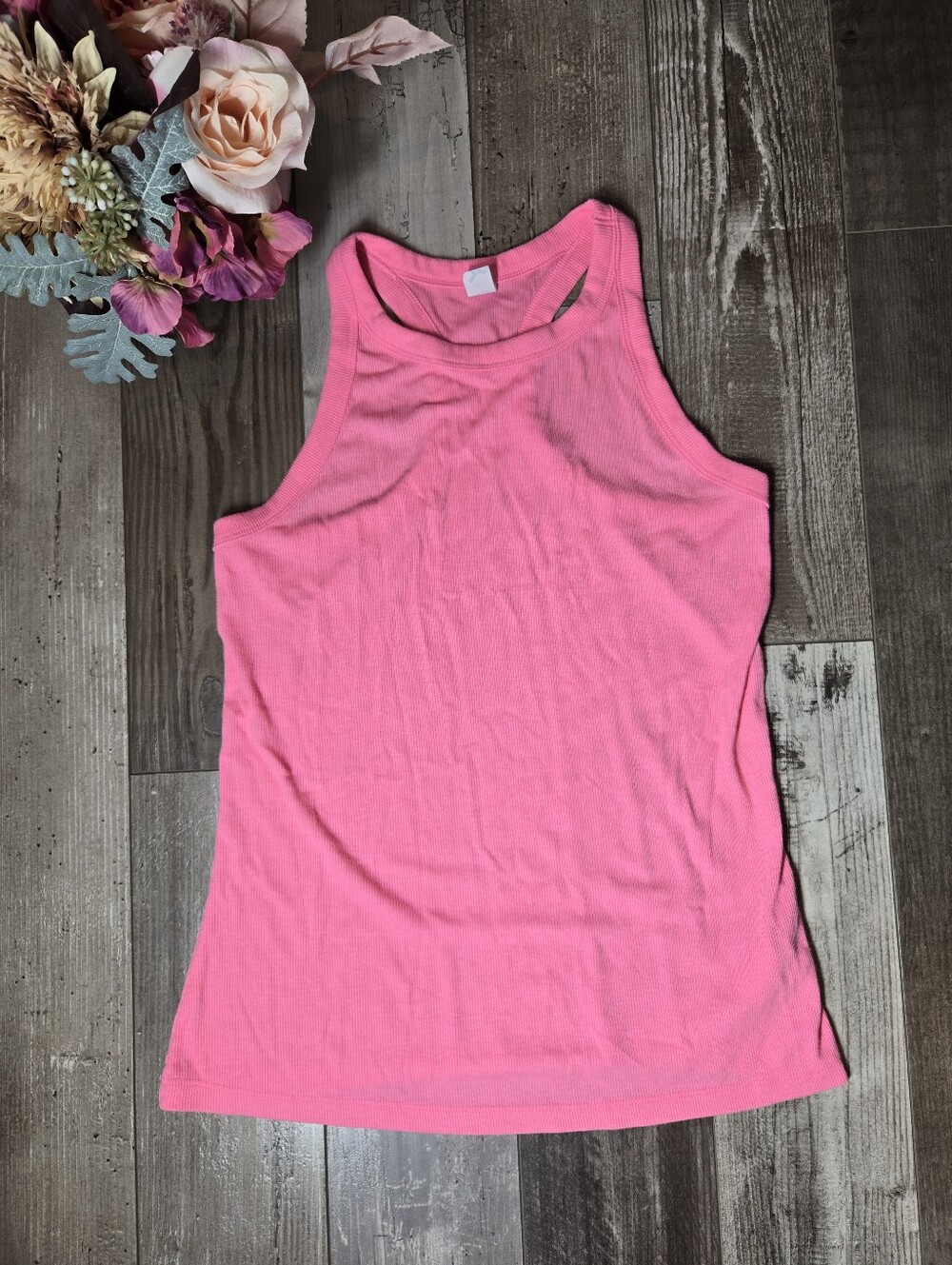 Old Navy Go-Dry Ultralite Ribbed Bubblegum Pink Racerback Tank Top Size Medium